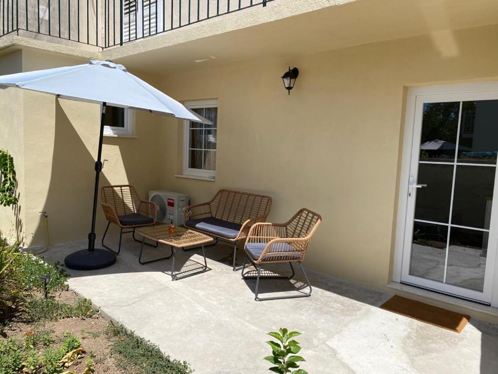 Apartmani Barbarosa Sveti Filip i Jakov Exterior photo